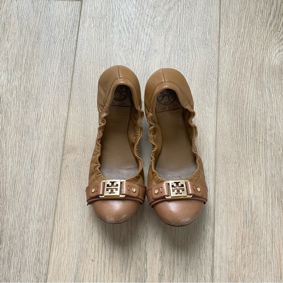 Tory Burch Shoes - Tory Burch Tan Logo Scrunched Ballet Flats